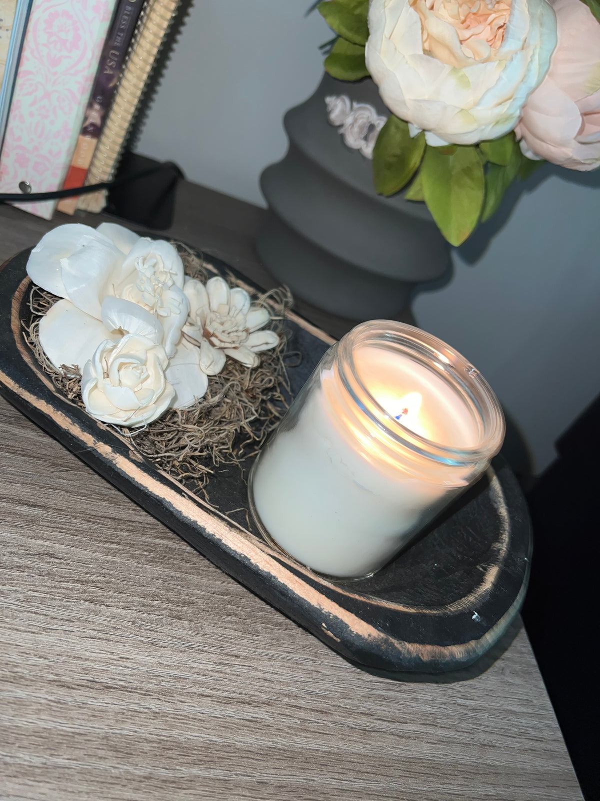 SMALL BLACK FARMHOUSE DOUGH BOWL WITH SPANISH MOSS & WOODEN FLOWERS