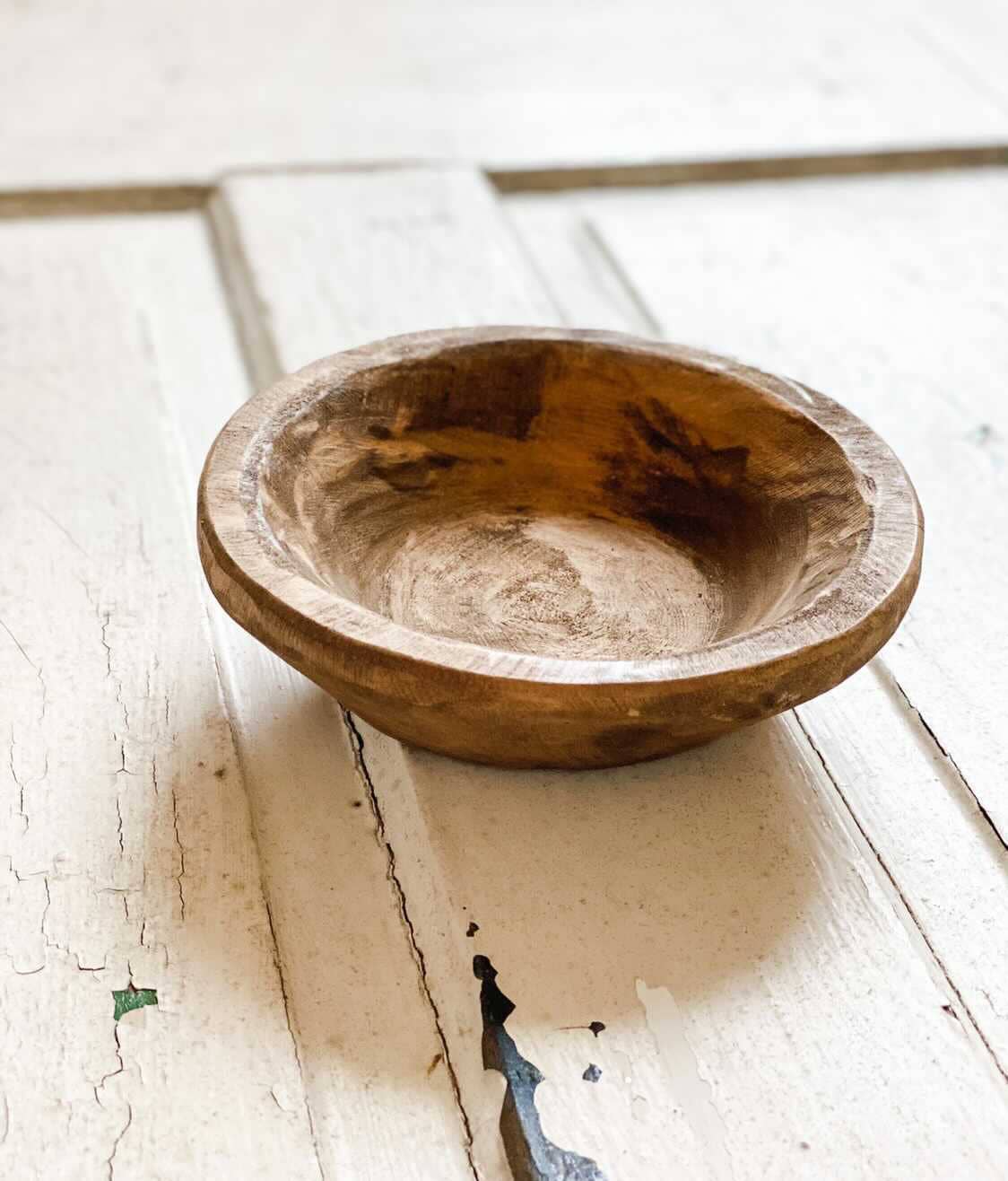 SMALL RUSTIC BROWN ROUND, WOODEN DOUGH BOWL
