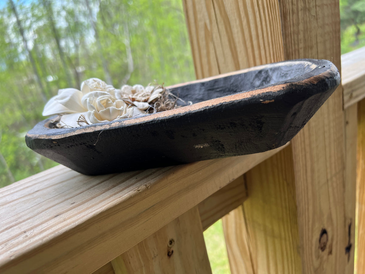 SMALL BLACK FARMHOUSE DOUGH BOWL WITH SPANISH MOSS & WOODEN FLOWERS